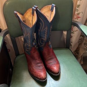 Tony Lama Men’s Cowboy Boots. Good condition, 80’s-90’s. Vintage,